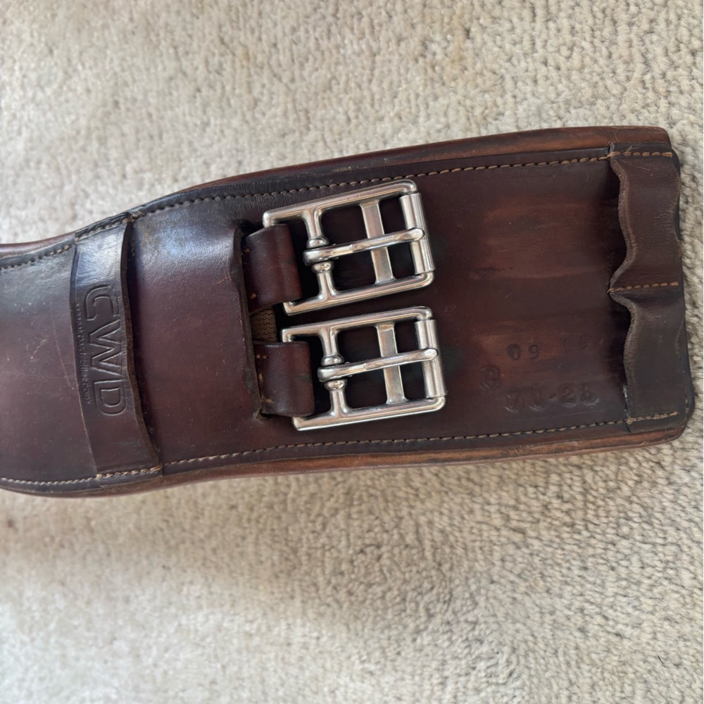 CWD Short Leather Anatomical Girth 28” / 70 cm - Picture 2 of 8